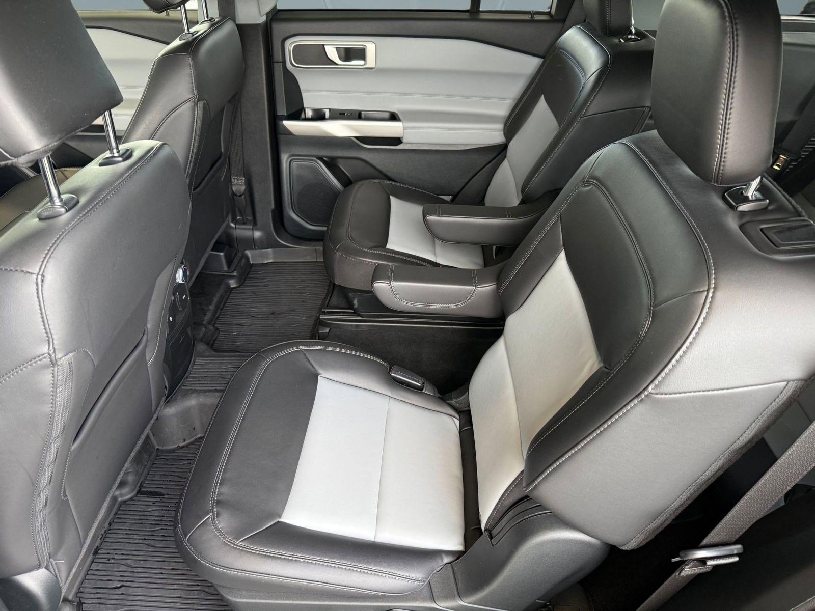 Certified 2022 Ford Explorer XLT w/ Equipment Group 202A image 15