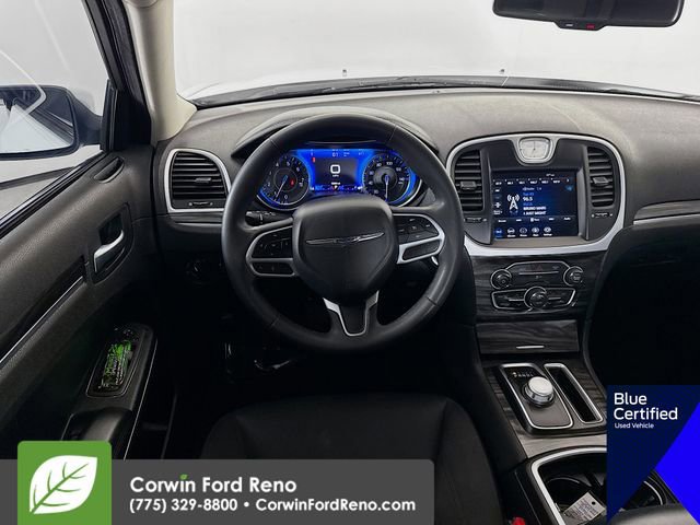 Used 2022 Chrysler 300 Touring image 23