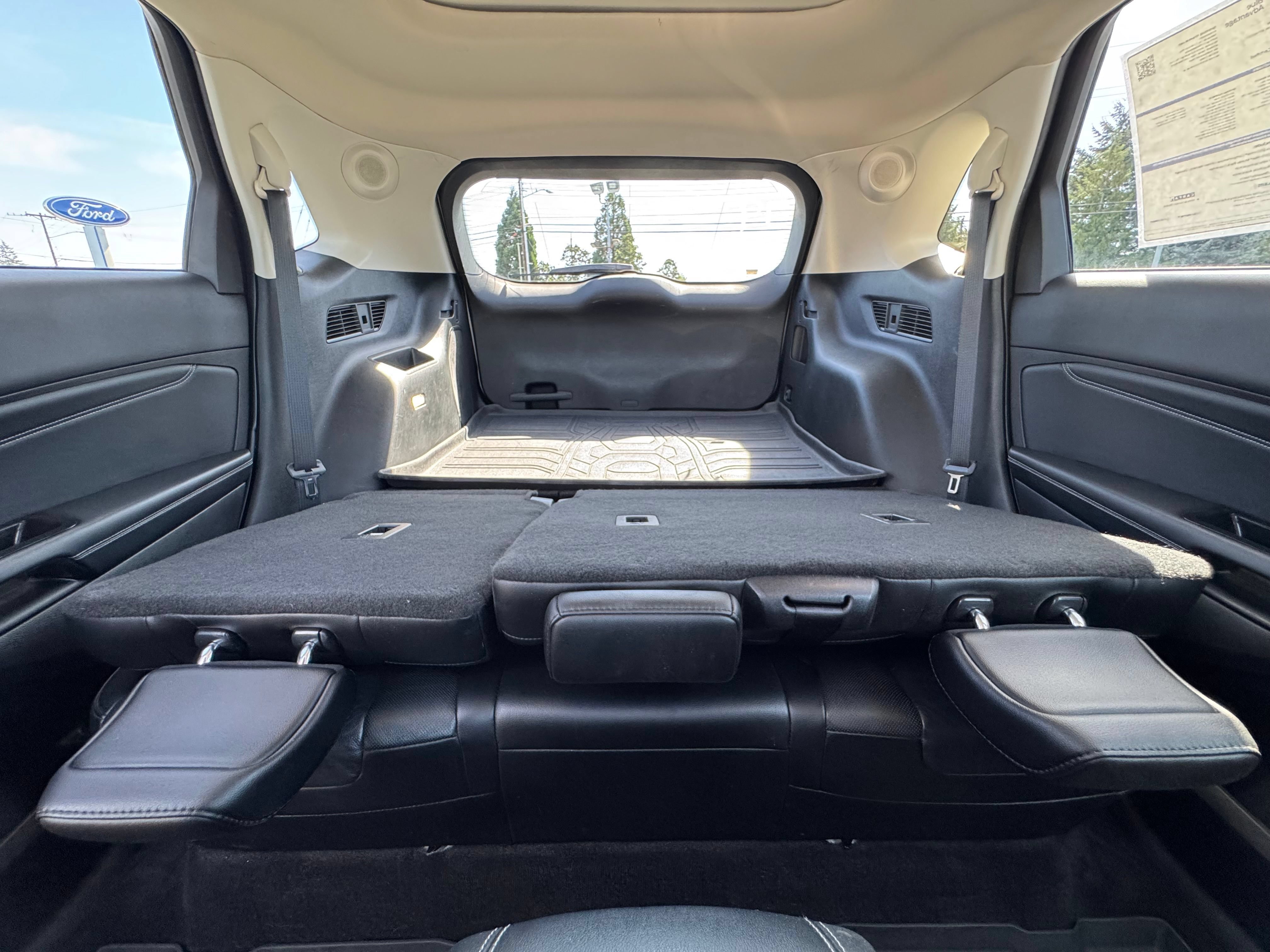Certified 2019 Ford Edge Titanium w/ Equipment Group 301A AWD/4WD image 32
