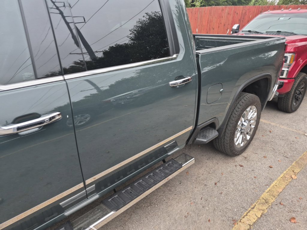 Used 2026 Chevrolet Silverado 2500 LTZ w/ LTZ Premium Package AWD/4WD image 11