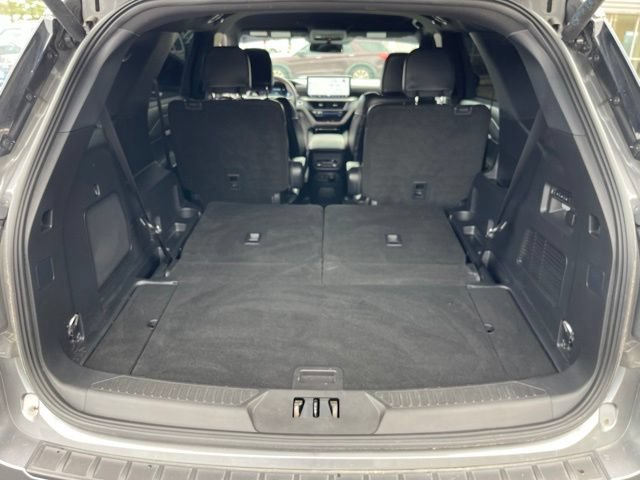 Certified 2025 Ford Explorer ST RWD image 32