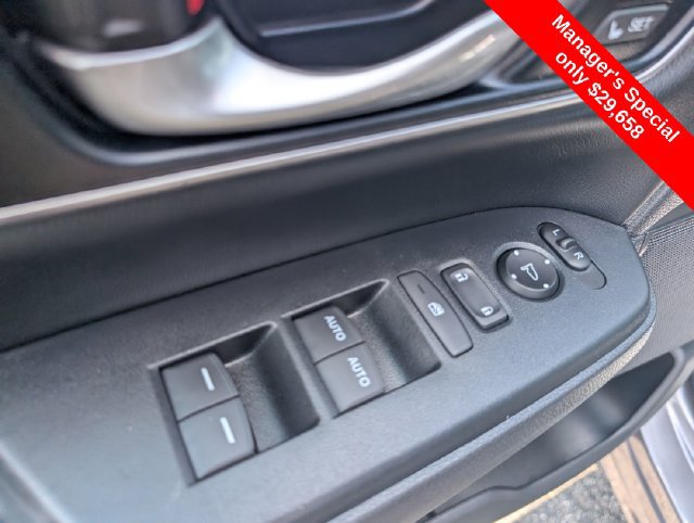 Used 2022 Honda CR-V Touring image 16
