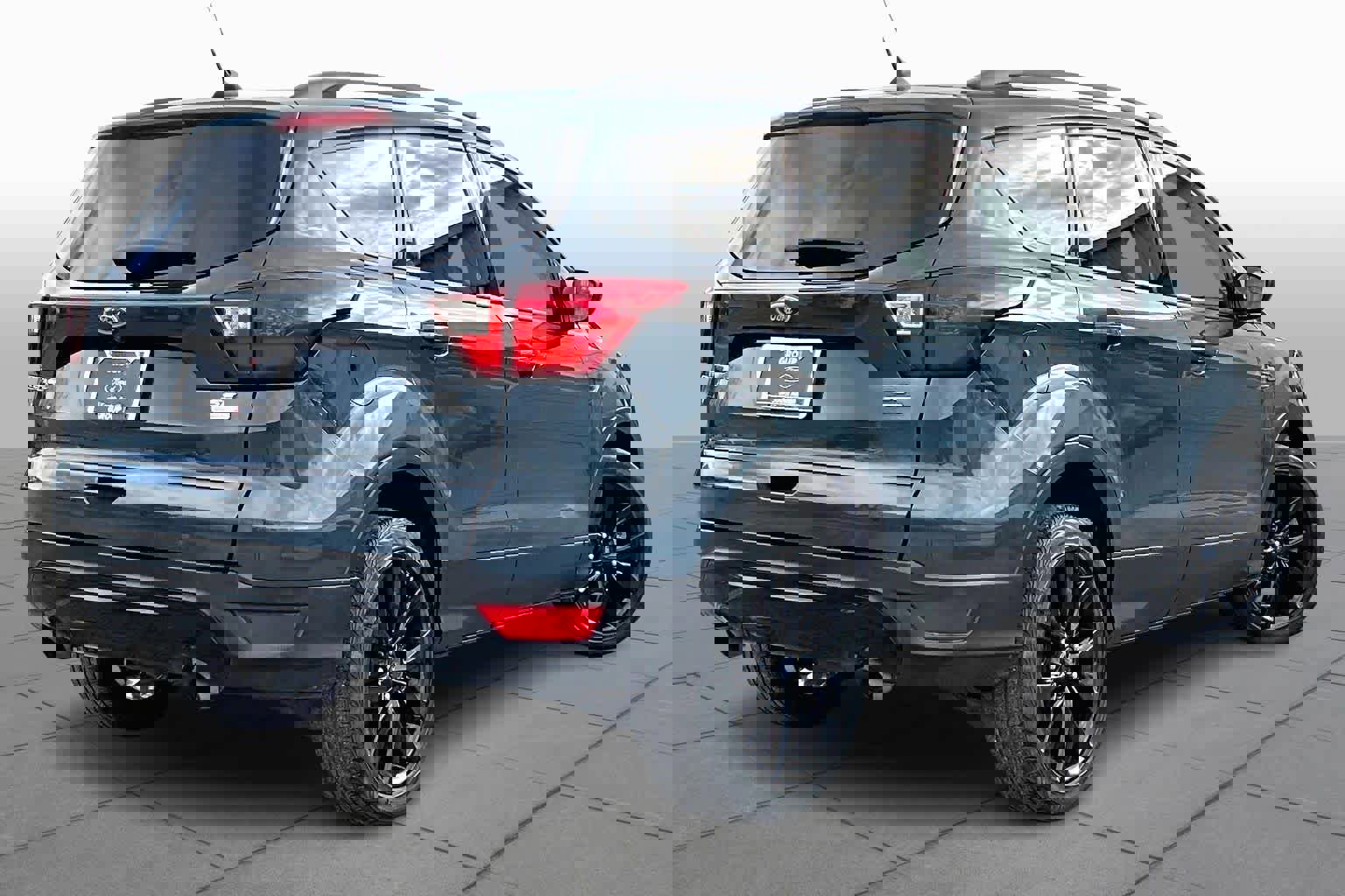 Certified 2019 Ford Escape SE image 3