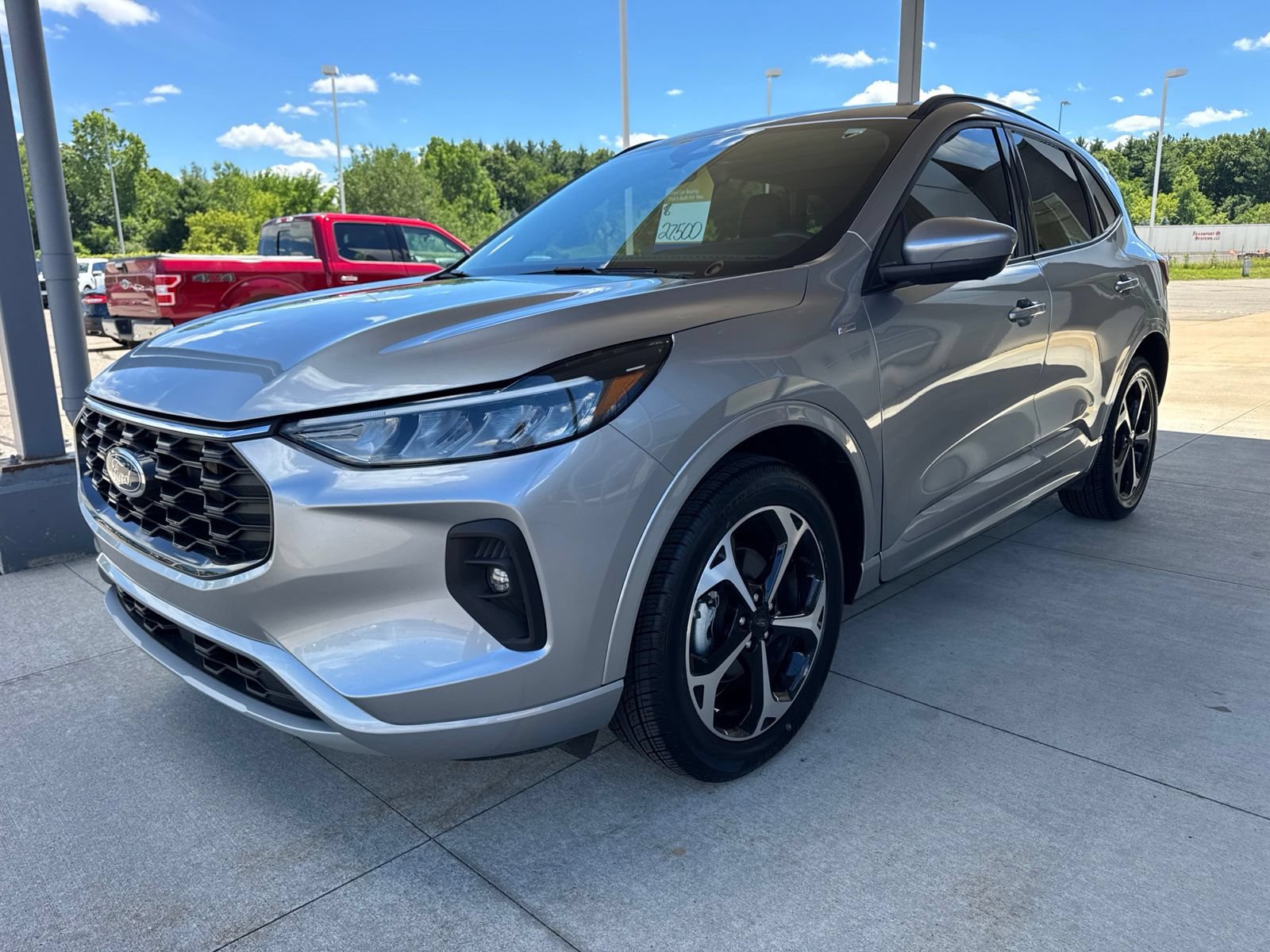 Certified 2024 Ford Escape ST-Line Select w/ Tech Pack #2 AWD/4WD image 3