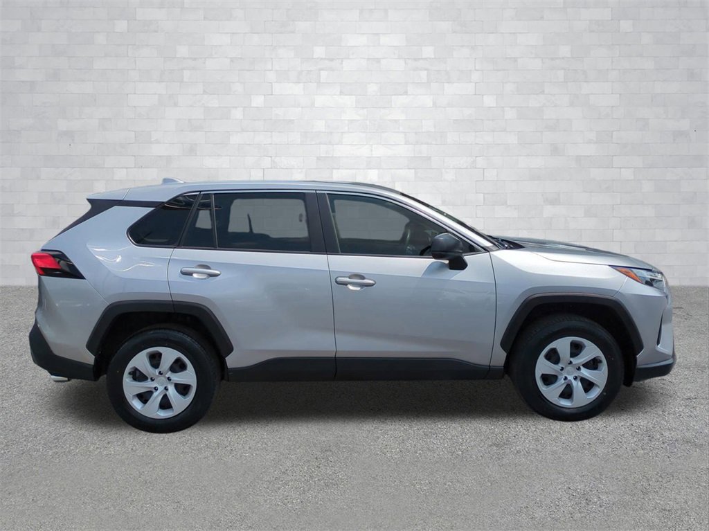 Used 2023 Toyota RAV4 LE image 6