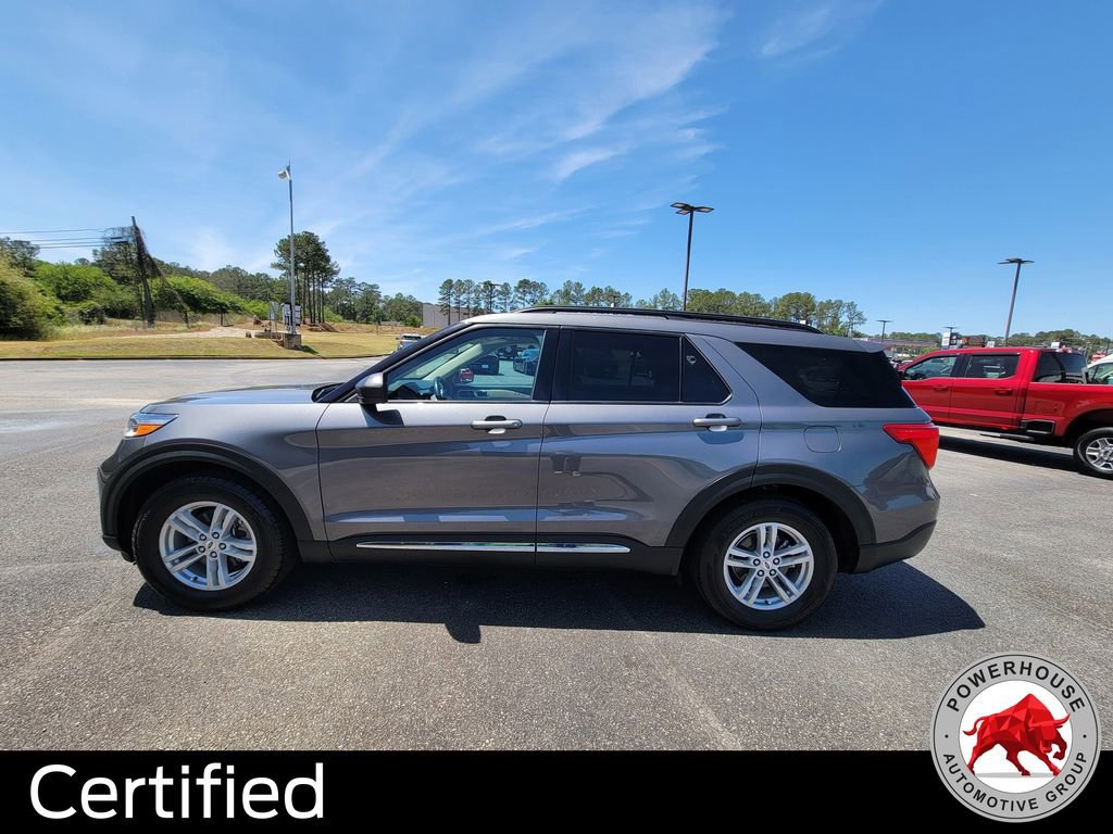 Certified 2022 Ford Explorer XLT RWD image 3