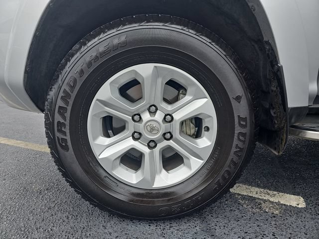 Used 2023 Toyota 4Runner SR5 Premium w/ Moonroof Package RWD image 37