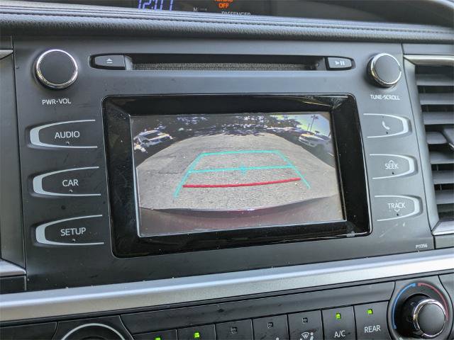 Used 2017 Toyota Highlander LE image 21