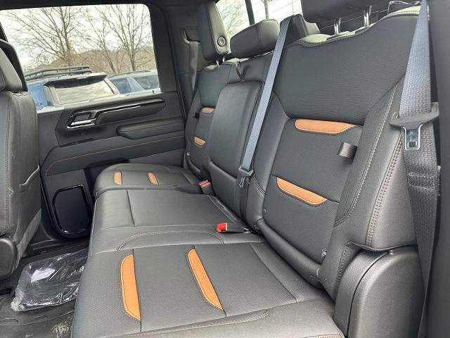 Used 2025 GMC Sierra 2500 AT4 w/ AT4 Premium Plus Package image 15
