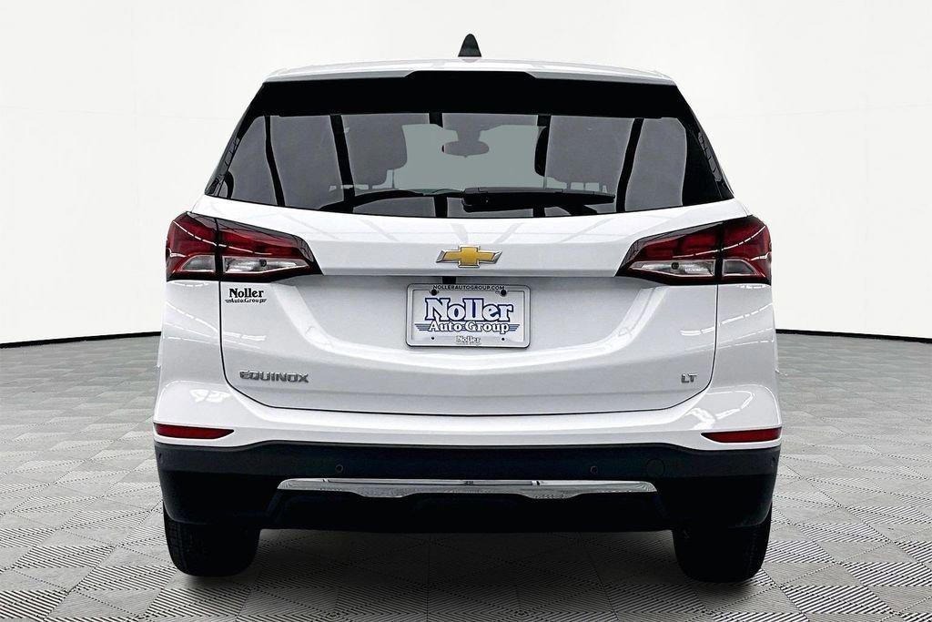 Used 2024 Chevrolet Equinox LT image 3