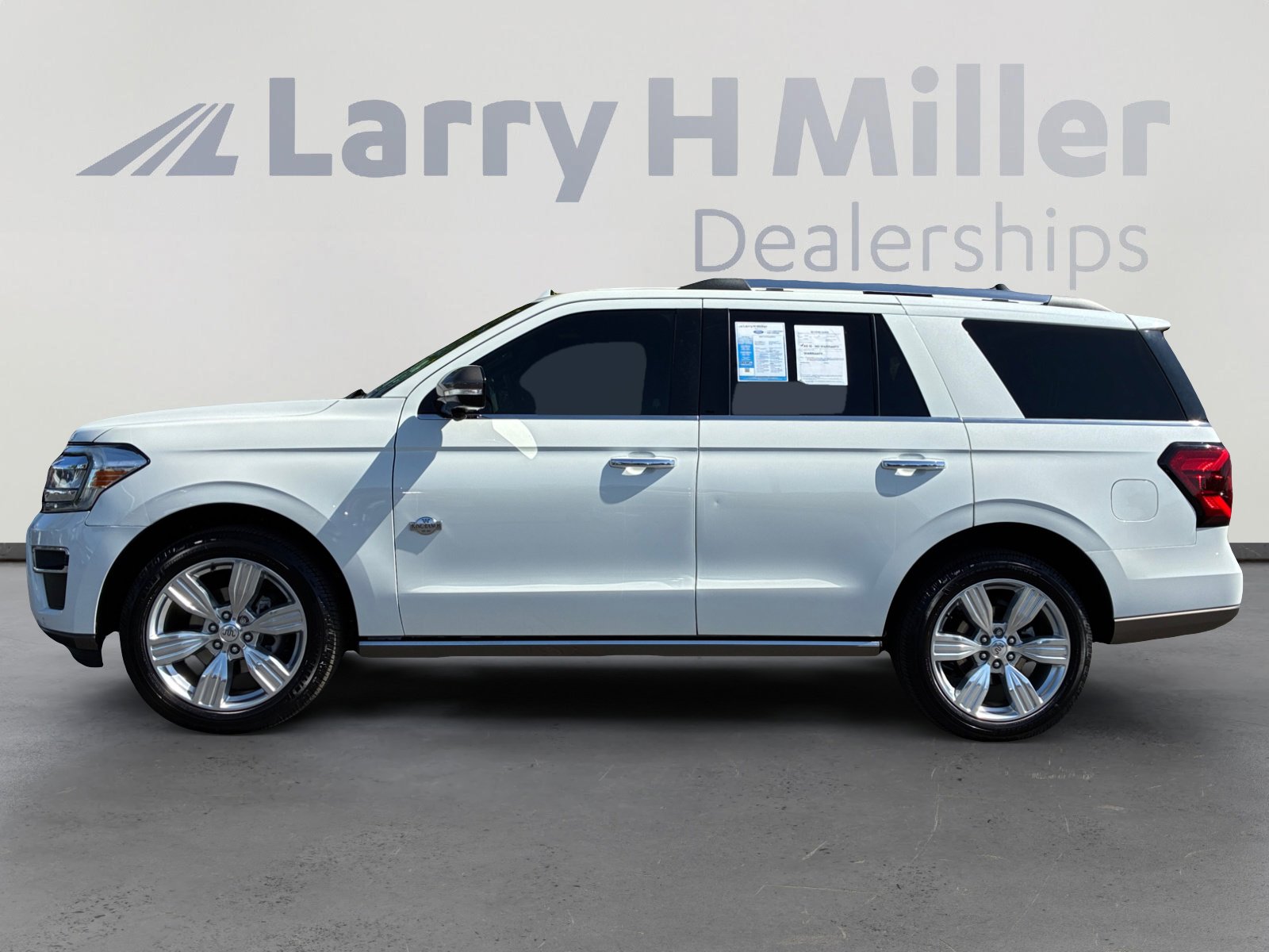 Certified 2024 Ford Expedition King Ranch AWD/4WD image 2