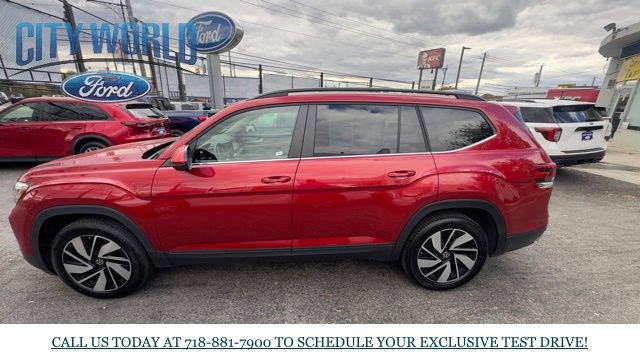 Used 2024 Volkswagen Atlas SE w/ Panoramic Sunroof Package image 6