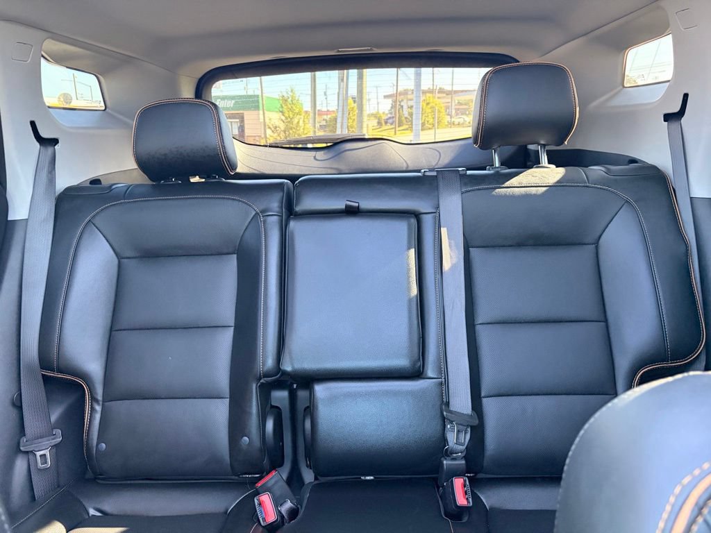 Used 2024 GMC Terrain AT4 w/ Tech Package AWD/4WD image 25