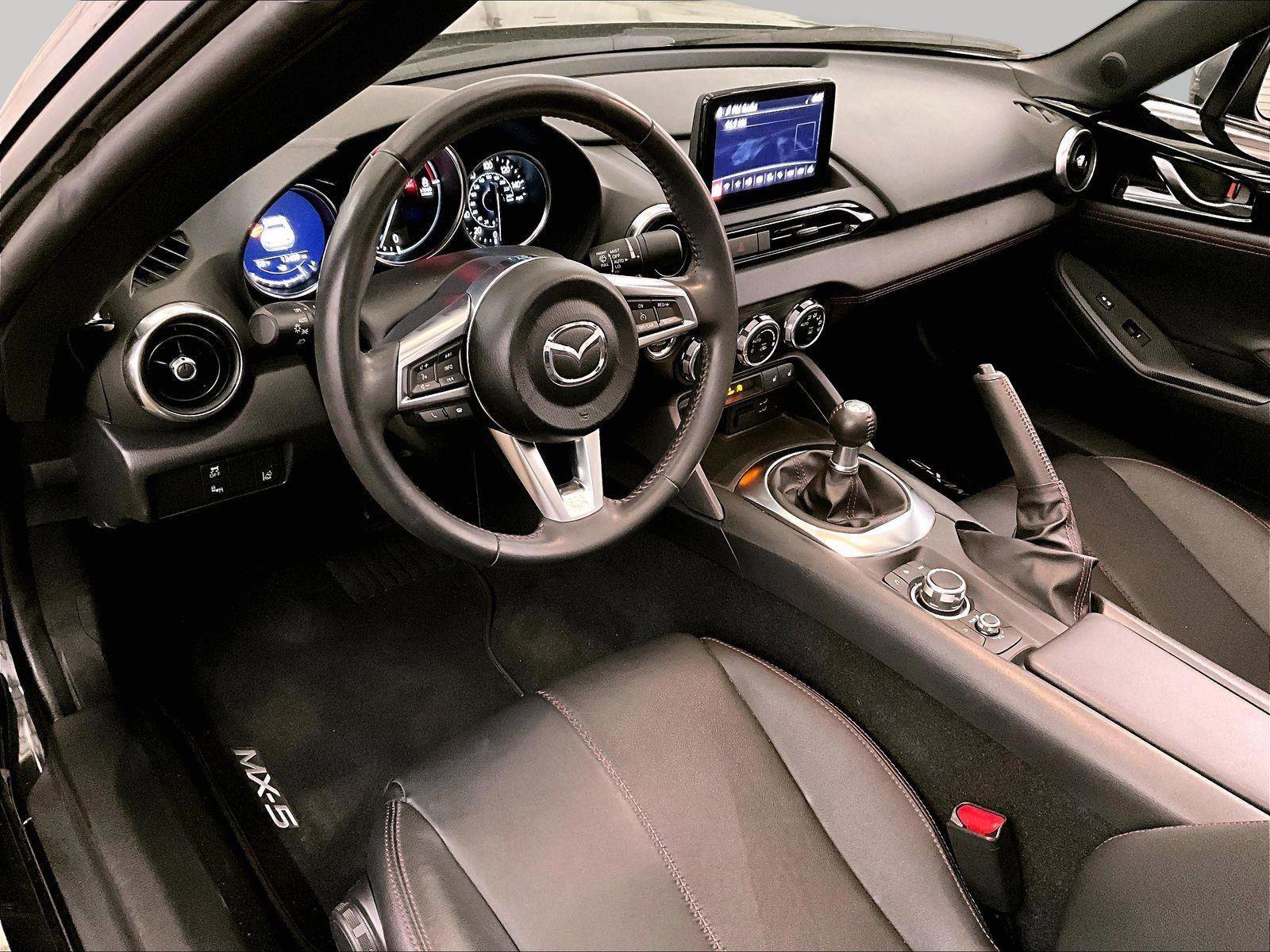 Used 2018 MAZDA MX-5 Miata RF Grand Touring RWD image 12