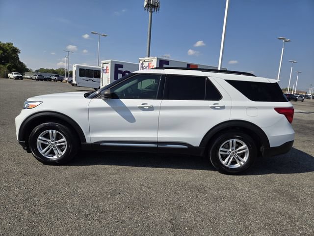 Certified 2020 Ford Explorer XLT w/ Equipment Group 202A RWD image 4