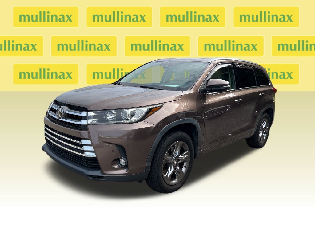 Used 2019 Toyota Highlander Limited Platinum FWD image 6