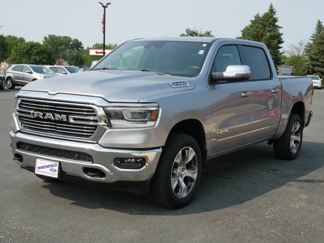 Used 2023 RAM 1500 Laramie AWD/4WD image 4