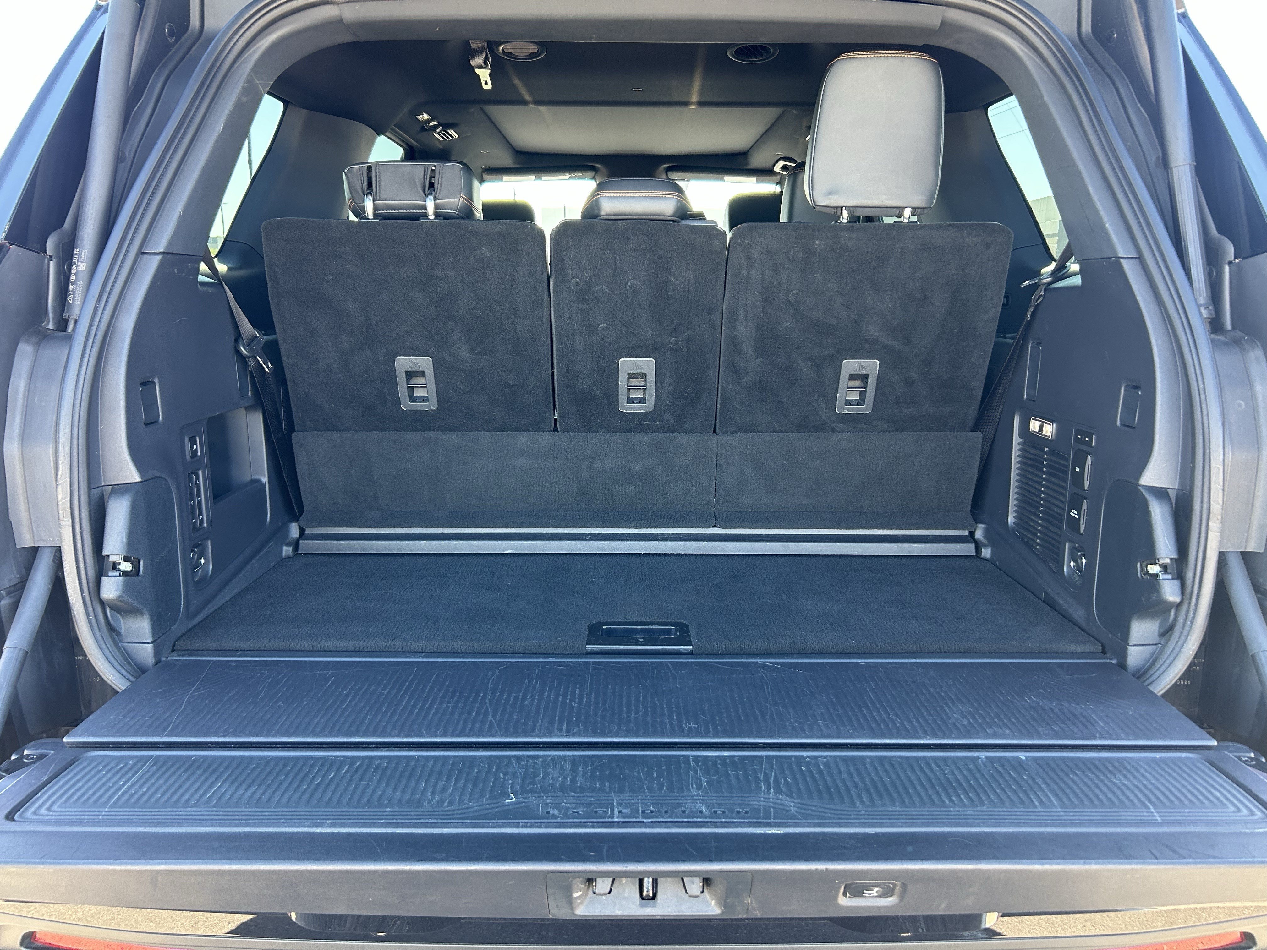 Certified 2025 Ford Expedition Tremor AWD/4WD image 13