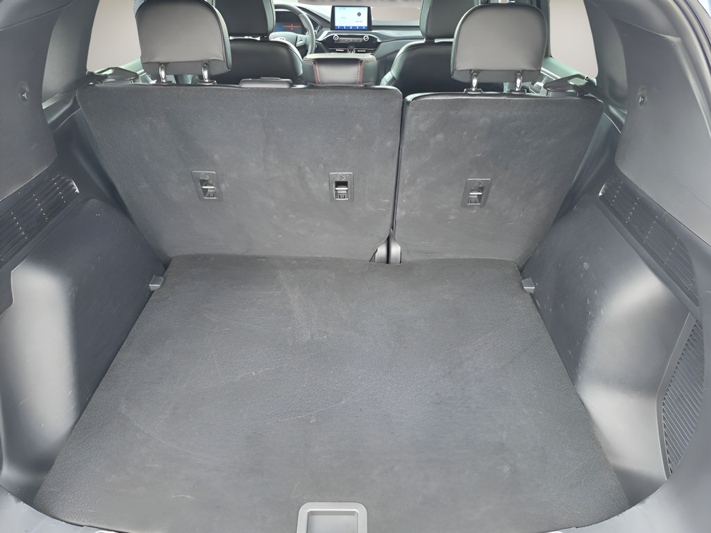 Certified 2025 Ford Escape ST-Line Select AWD/4WD image 11