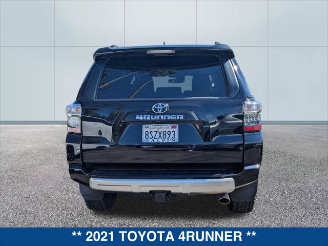 Used 2021 Toyota 4Runner TRD Off-Road Premium w/ Moonroof Package AWD/4WD image 4