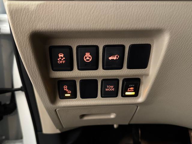 Used 2018 Nissan Pathfinder Platinum FWD image 21