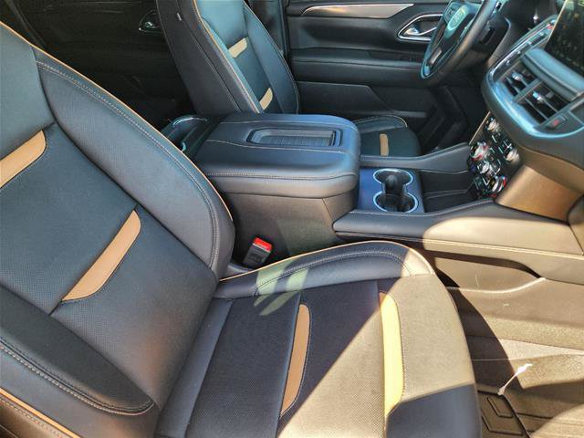 Used 2024 GMC Yukon AT4 w/ Technology Package AWD/4WD image 13