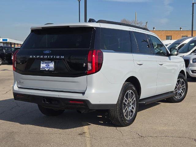 Certified 2025 Ford Expedition Active image 2