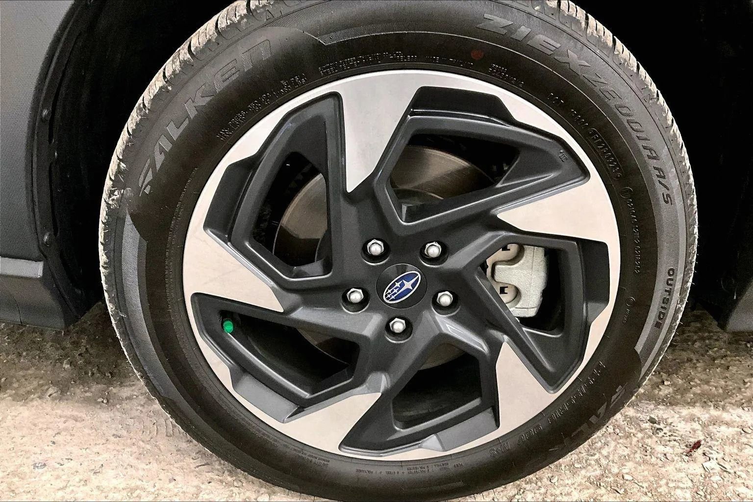 Used 2024 Subaru Crosstrek 2.5i Limited w/ Crosstrek Mirror Package image 8