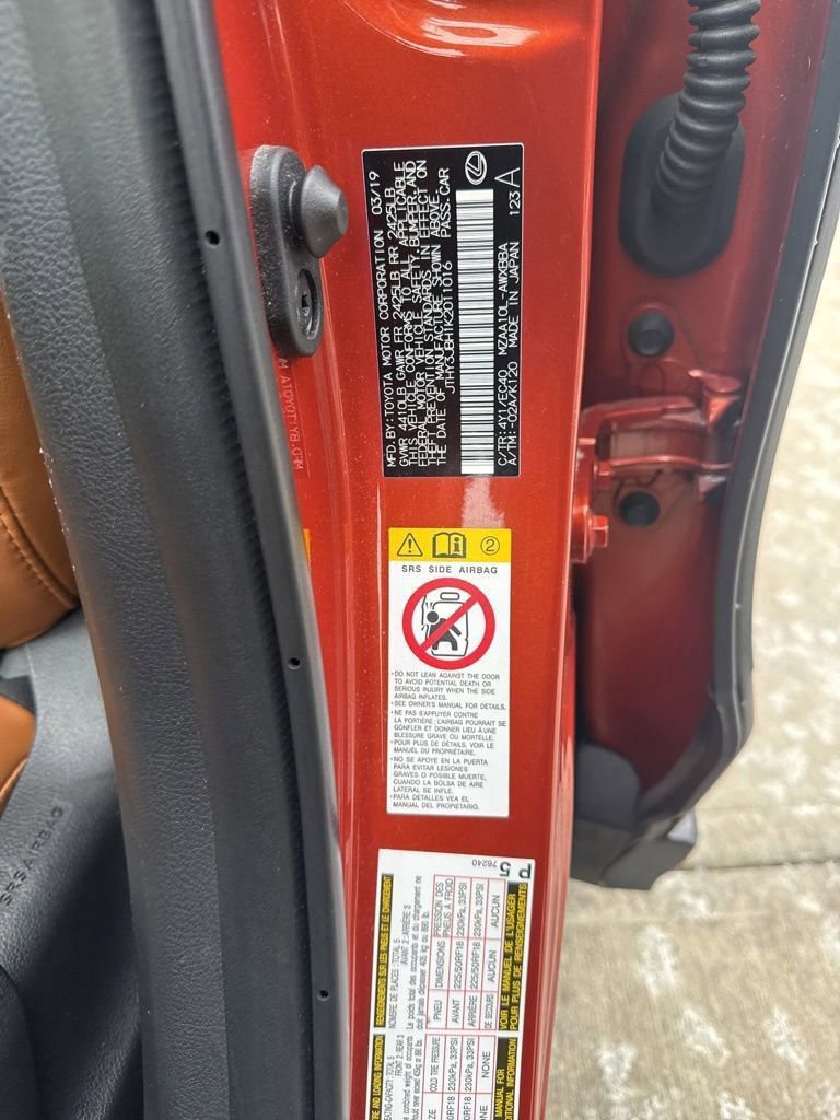 Used 2019 Lexus UX 200 image 39