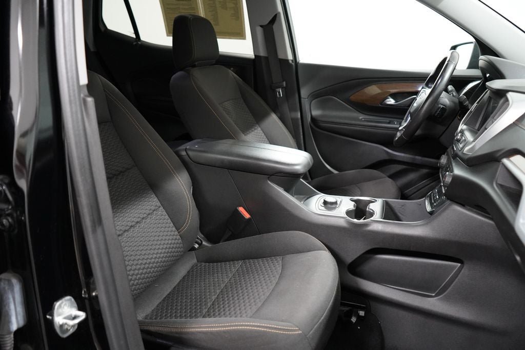 Used 2020 GMC Terrain SLE FWD image 31