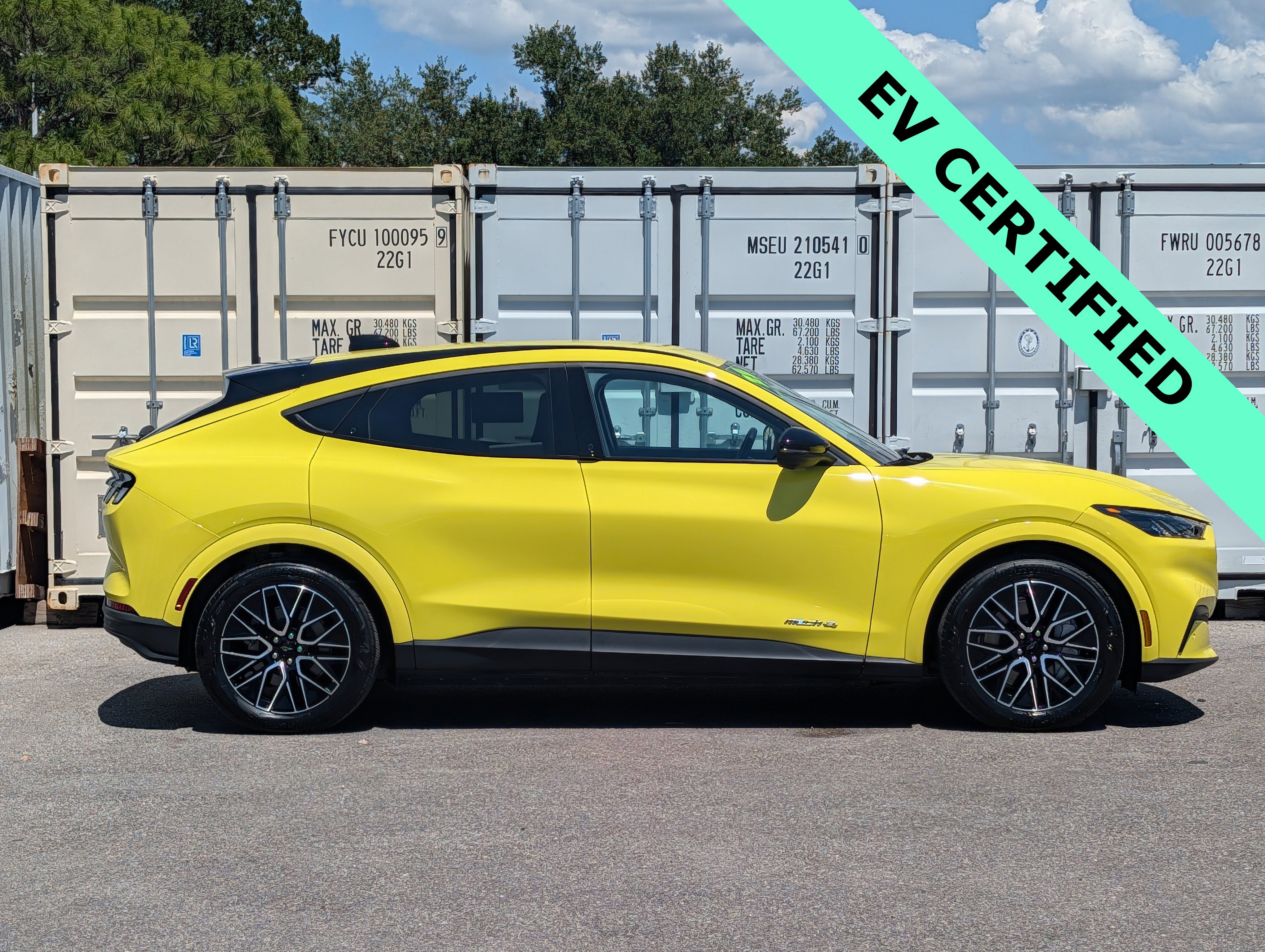 Certified 2025 Ford Mustang Mach-E Premium AWD/4WD video 3