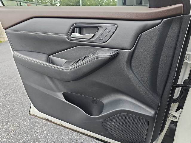 Used 2023 Nissan Rogue SL w/ SL Premium Package FWD image 32