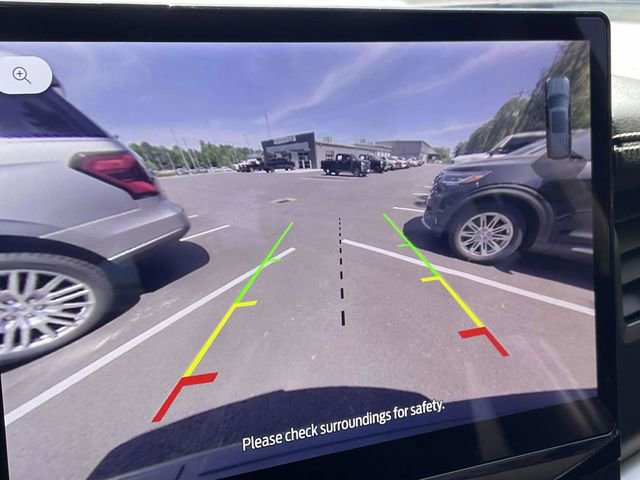 Certified 2023 Ford Expedition XLT image 18