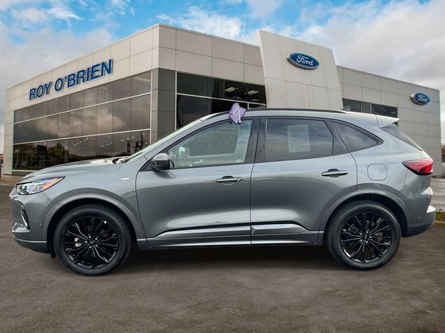 Certified 2023 Ford Escape ST-Line Elite w/ Premium Technology Package AWD/4WD image 2