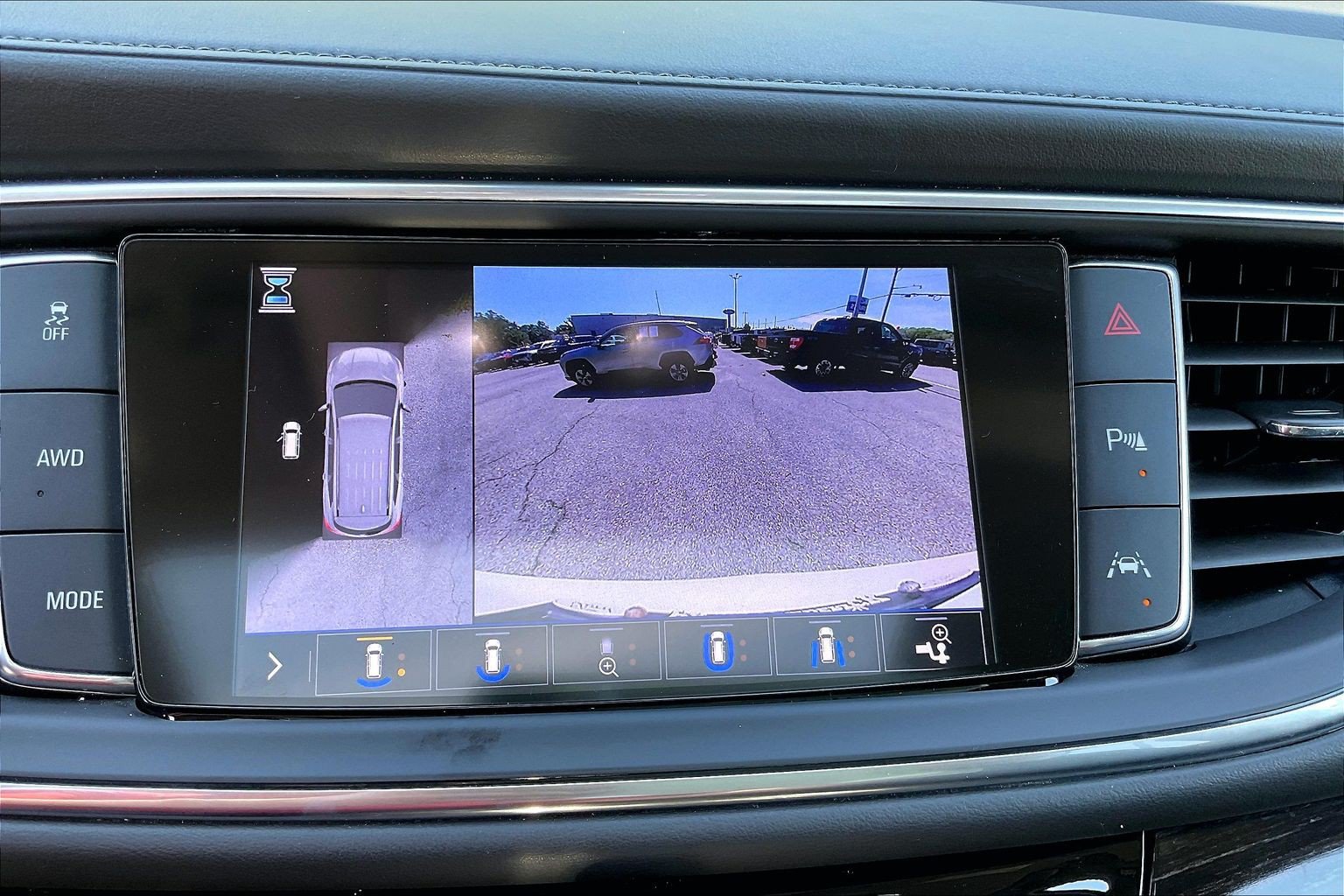 Used 2020 Buick Enclave Avenir w/ Avenir Technology Package AWD/4WD image 21