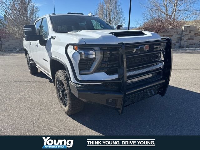 Used 2025 Chevrolet Silverado 3500 LTZ w/ LTZ Plus Package AWD/4WD image 14