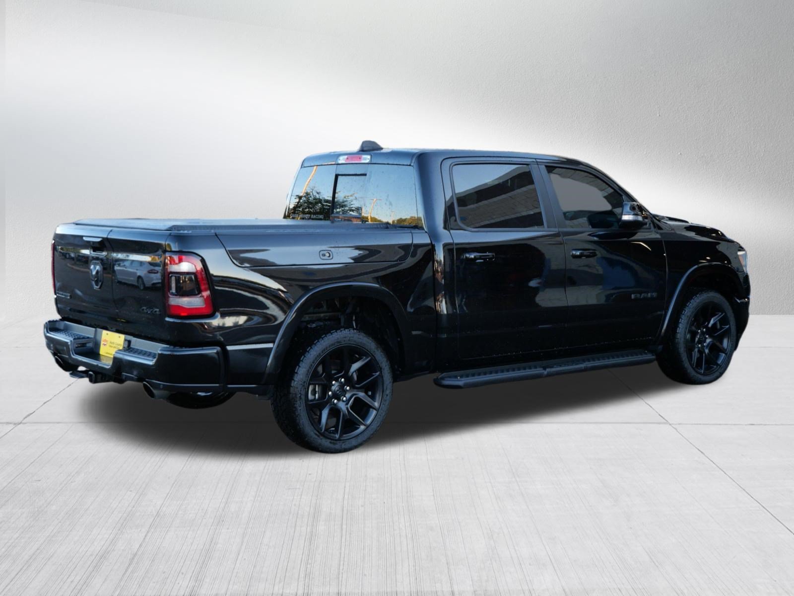 Used 2022 RAM 1500 Laramie AWD/4WD image 7