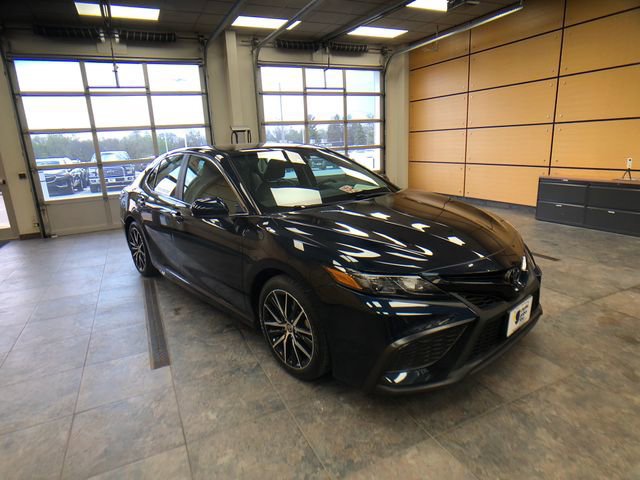 Used 2021 Toyota Camry SE AWD/4WD image 7