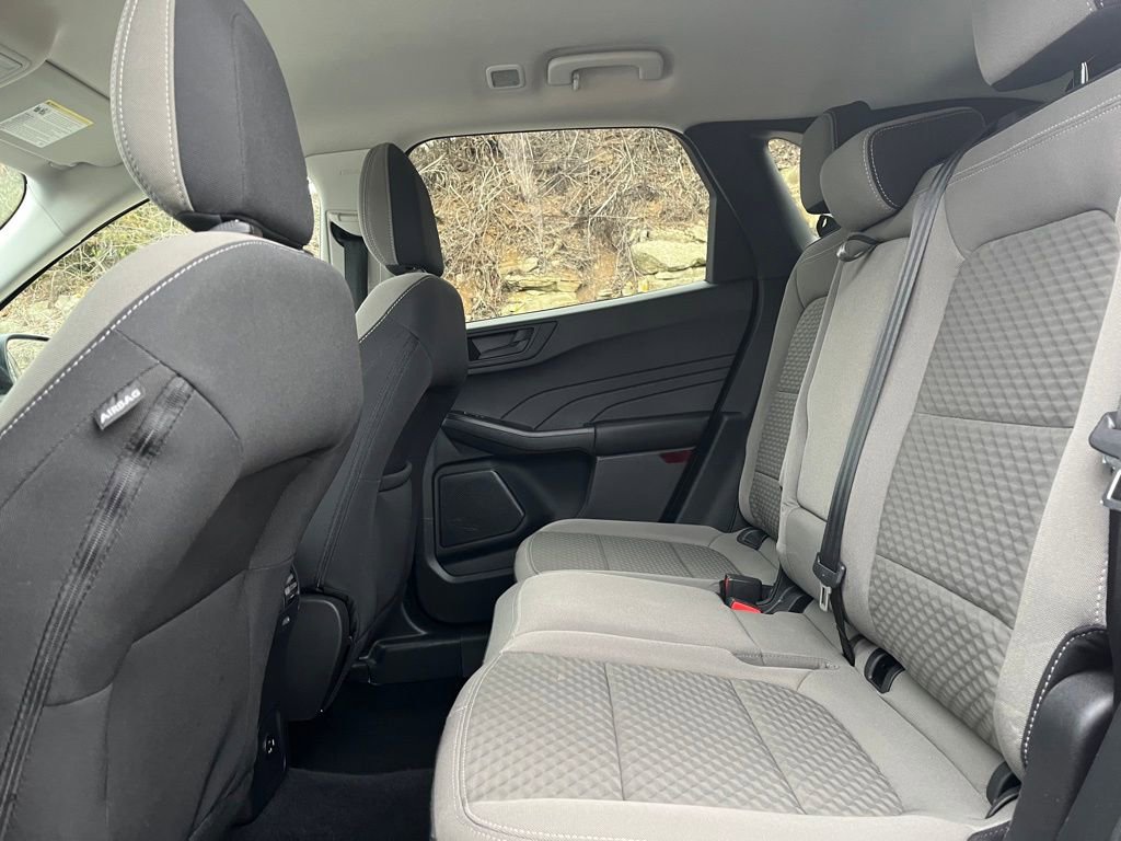 Certified 2022 Ford Escape SE w/ SE Sport Appearance Package image 11