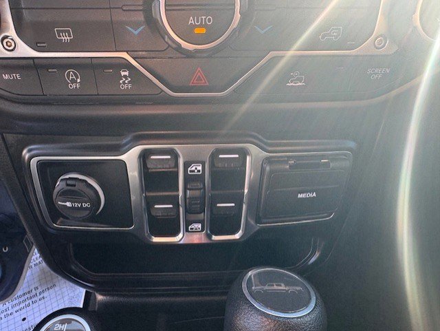 Used 2022 Jeep Gladiator Sport AWD/4WD image 22