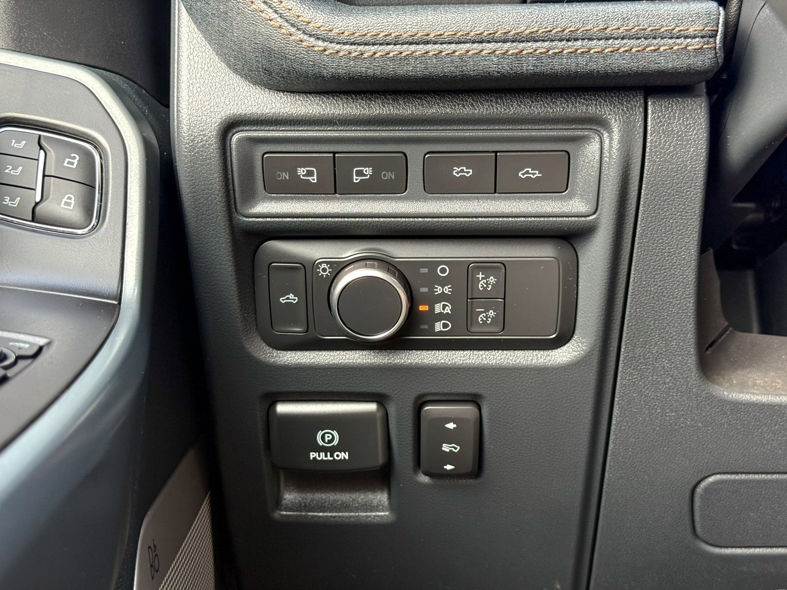 Certified 2022 Ford F150 Lightning Lariat image 33