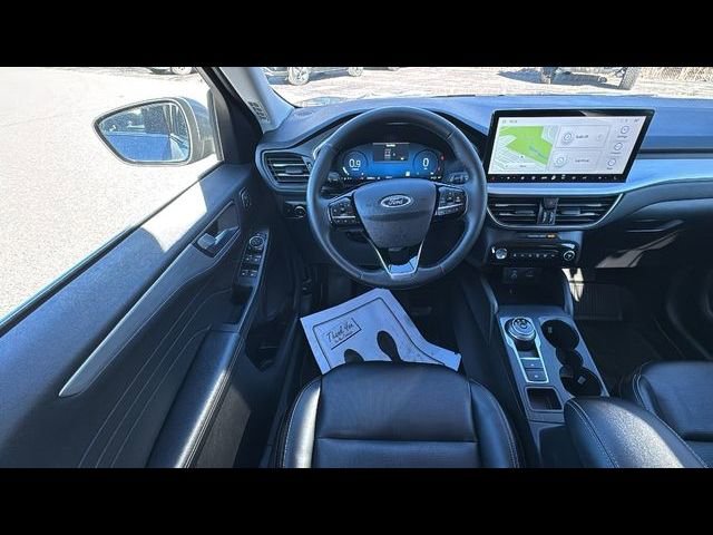 Certified 2023 Ford Escape Platinum AWD/4WD image 13