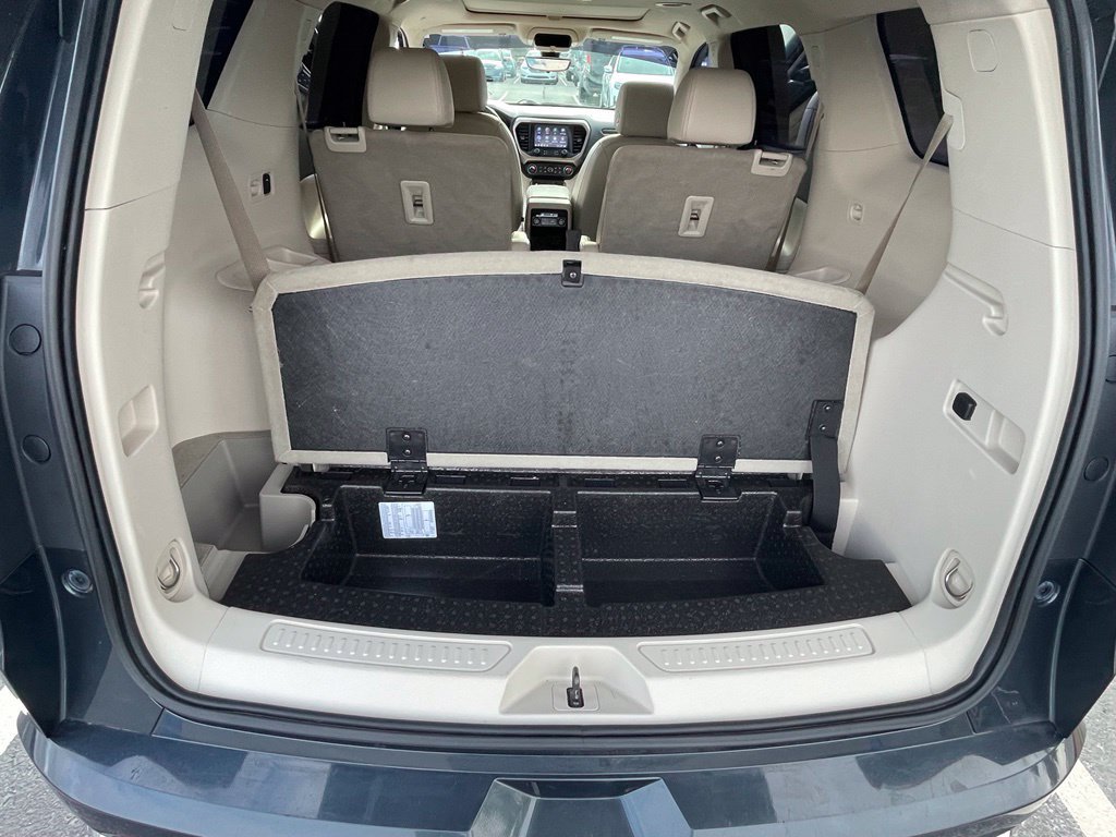 Used 2021 GMC Acadia Denali w/ Denali Technology Package FWD image 33