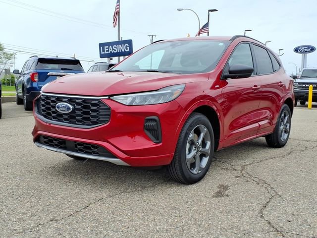 Certified 2024 Ford Escape ST-Line w/ Tech Pack #1 AWD/4WD image 3