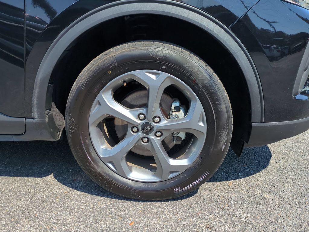 Certified 2025 Ford Escape ST-Line Select AWD/4WD image 13
