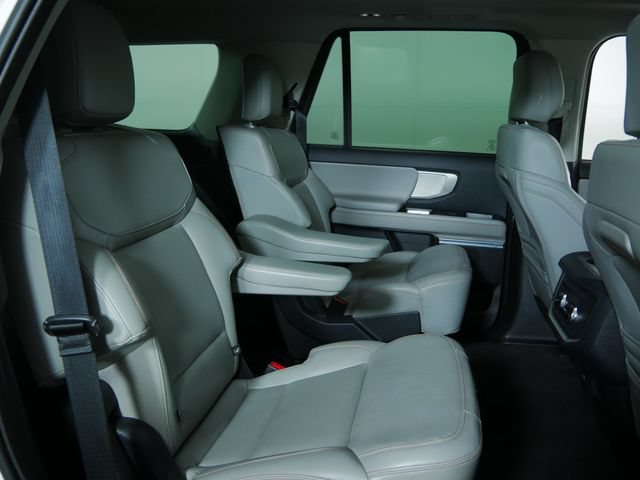 Certified 2025 Ford Expedition Active AWD/4WD image 13