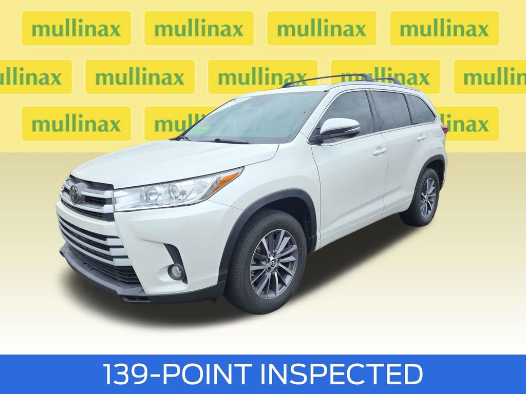 Used 2018 Toyota Highlander XLE w/ Carpet Mat Package (TMS) FWD image 15