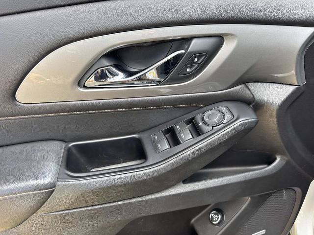 Used 2019 Chevrolet Traverse RS w/ LPO, Floor Liner Package FWD image 19