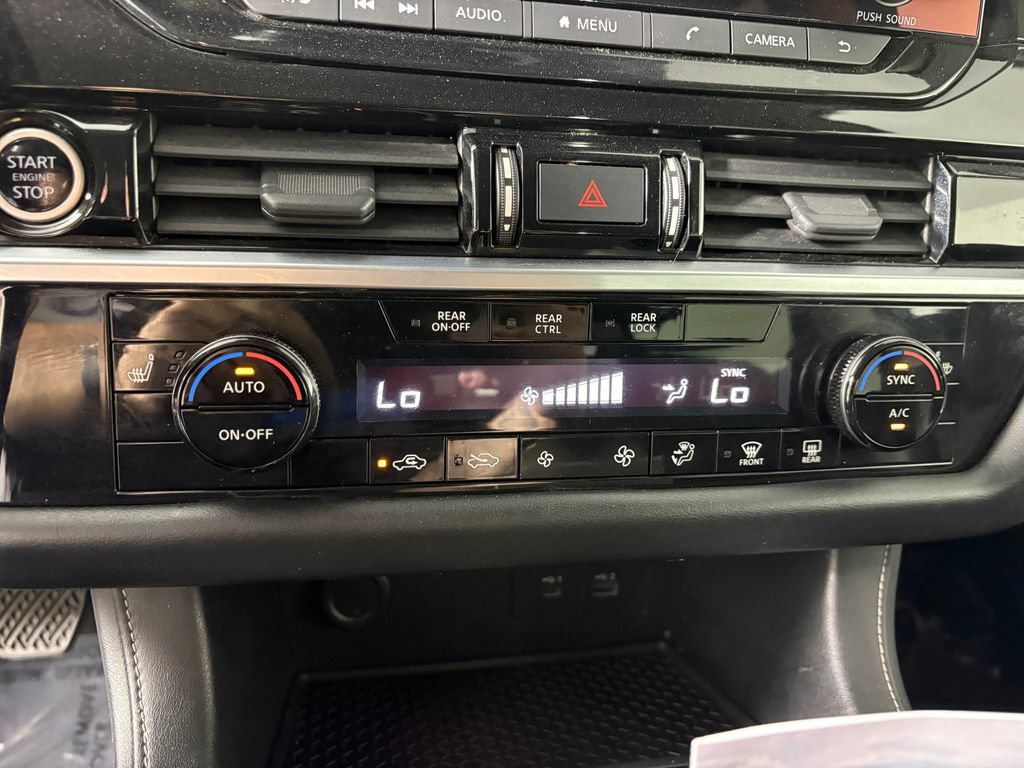 Used 2022 Nissan Pathfinder SV AWD/4WD image 20