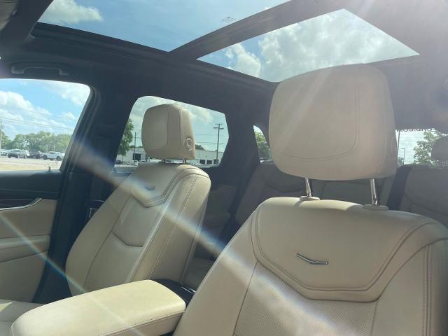 Used 2019 Cadillac XT5 Premium Luxury w/ Driver Assist Package AWD/4WD image 31